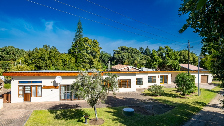 5 Bedroom Property for Sale in Sedgefield Central Western Cape